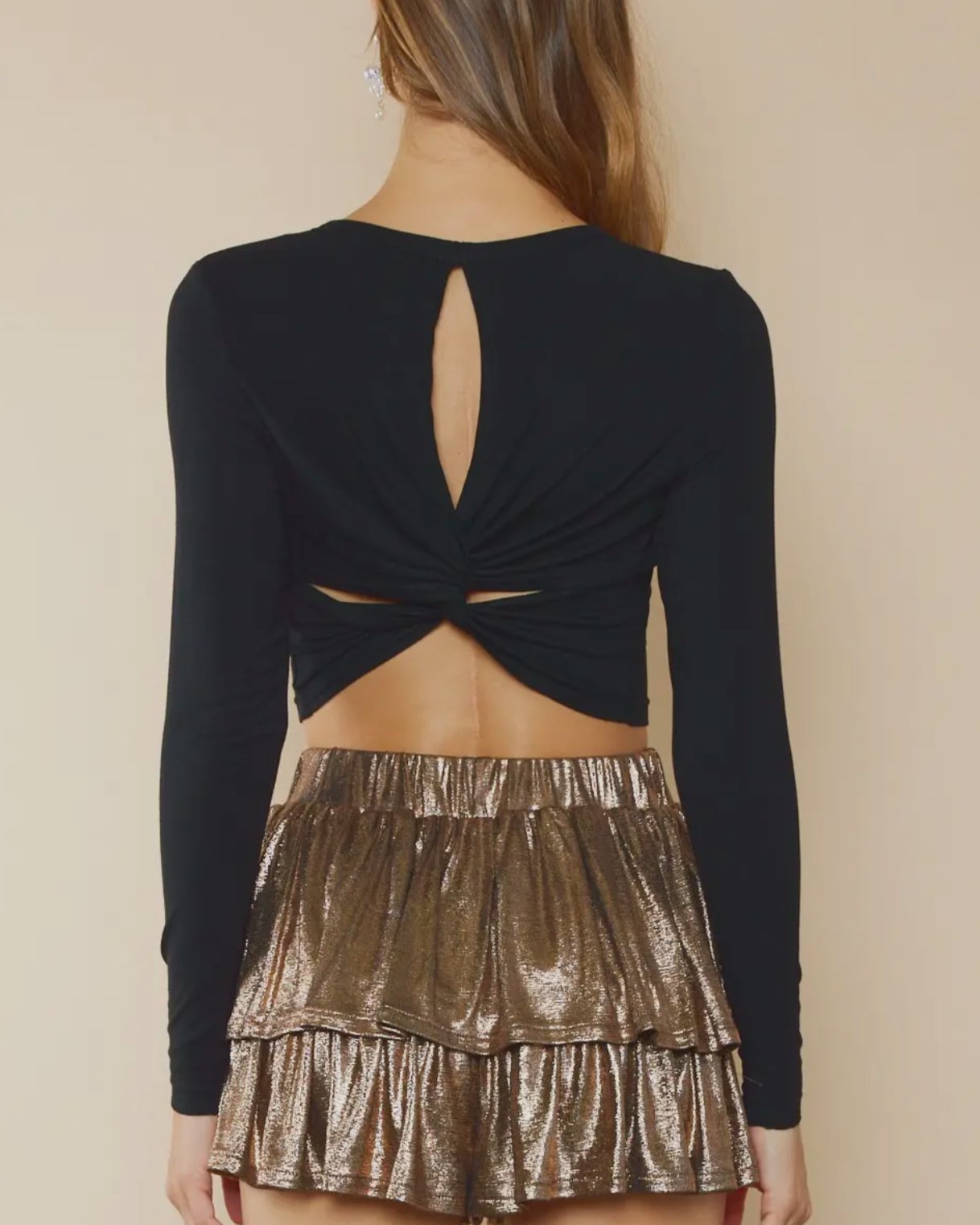 Knotted Back Long Sleeve Crop Top