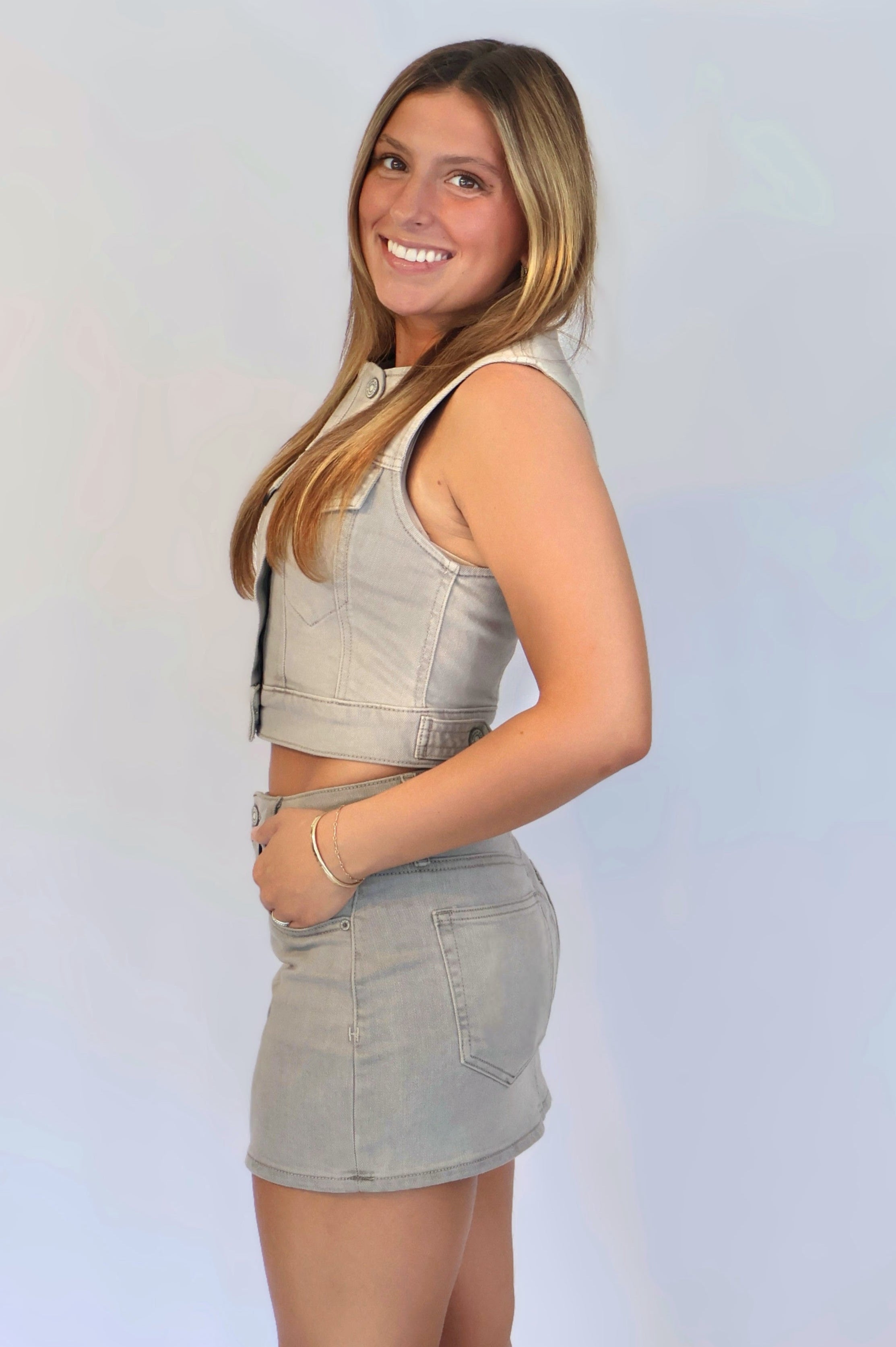 17" Long Trucker Mini Vest