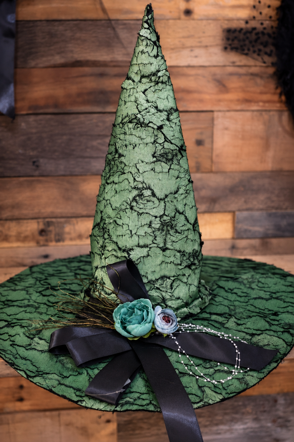 Featherette Rose Witch Hat